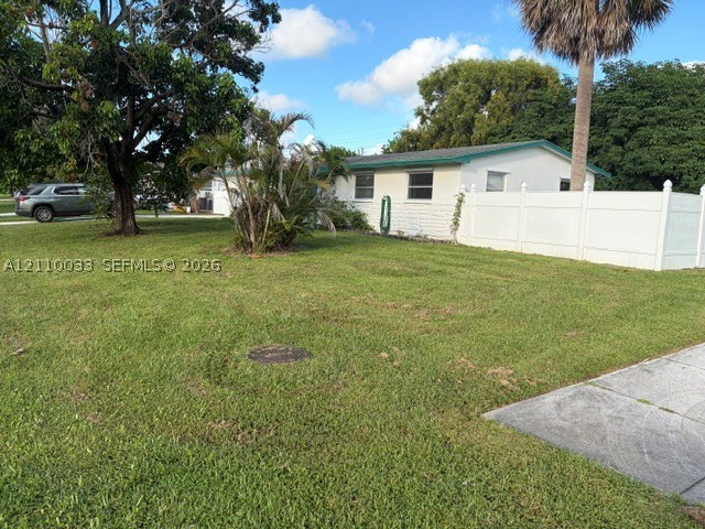 9442 Bellewood St, Palm Beach Gardens FL 33410