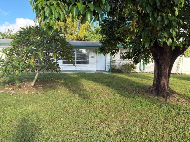 9442 Bellewood St, Palm Beach Gardens FL 33410