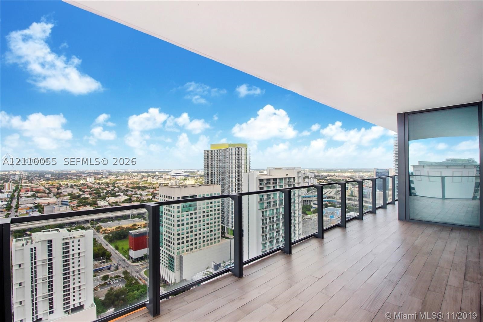 88 SW 7th St #3202, Miami FL 33130