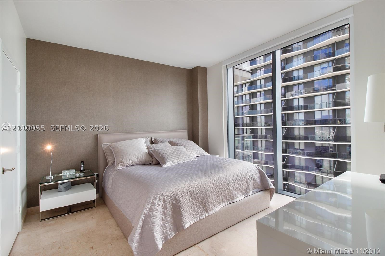 88 SW 7th St #3202, Miami FL 33130