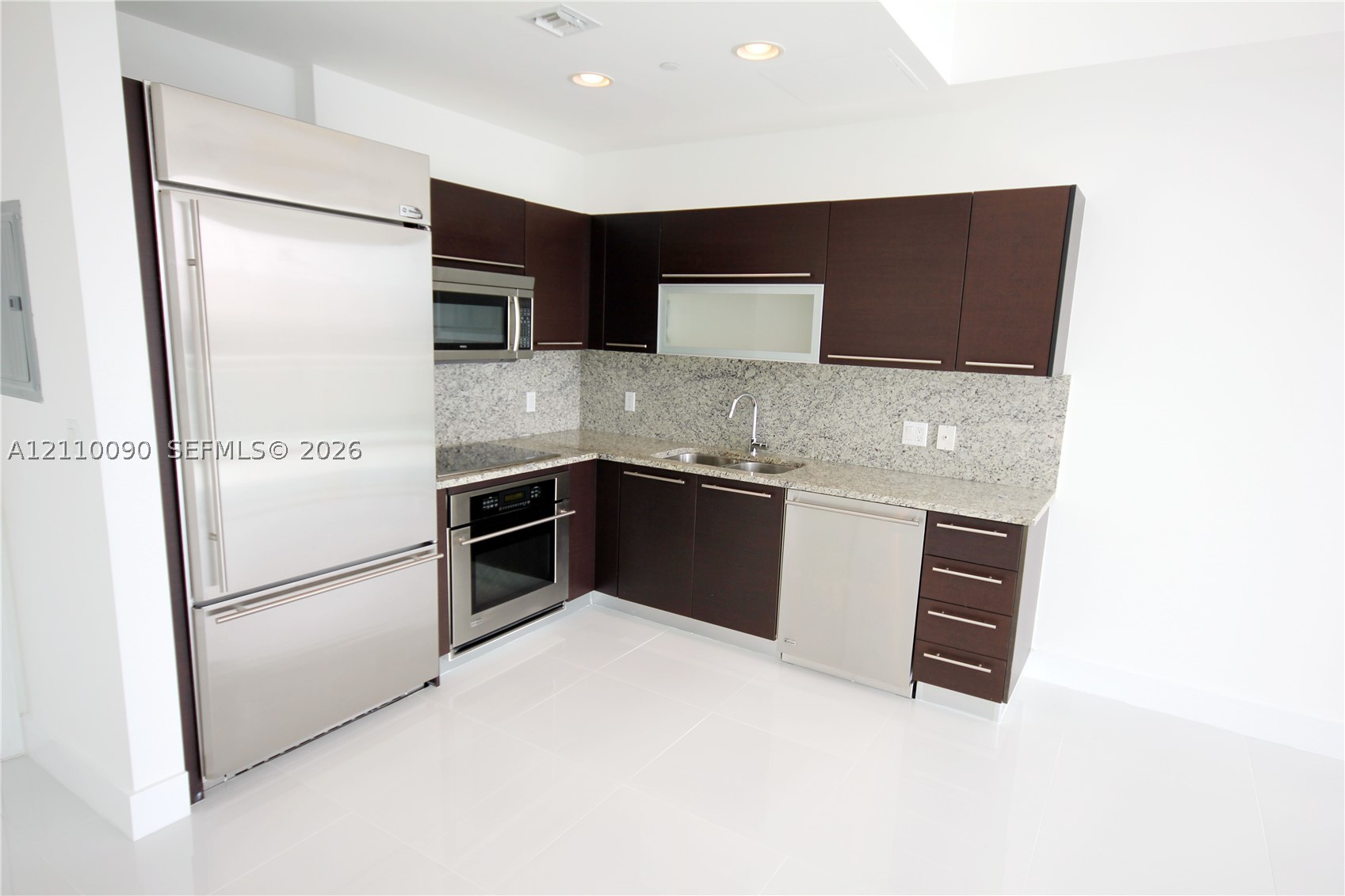 950 Brickell Bay Dr #4109, Miami FL 33131