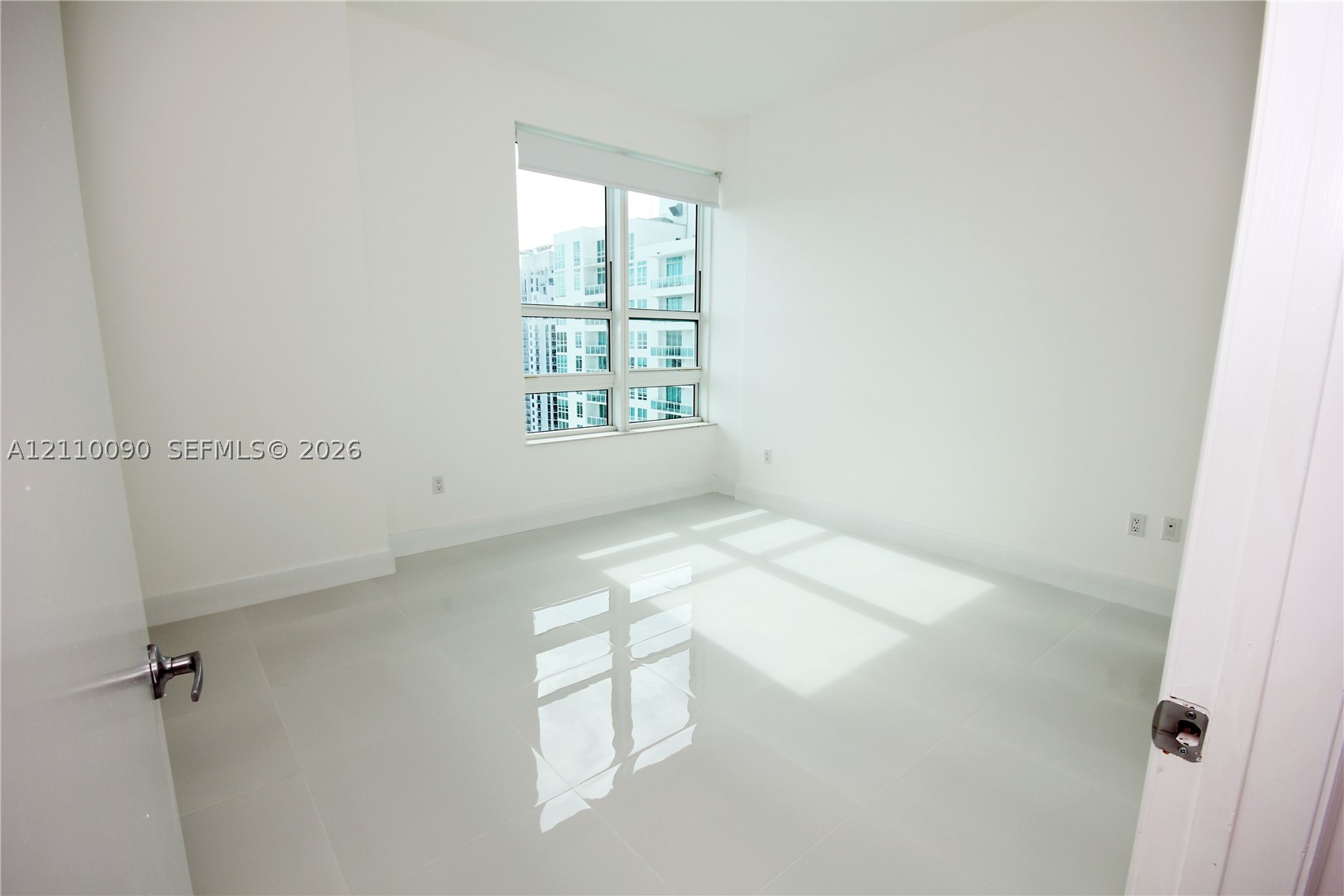 950 Brickell Bay Dr #4109, Miami FL 33131
