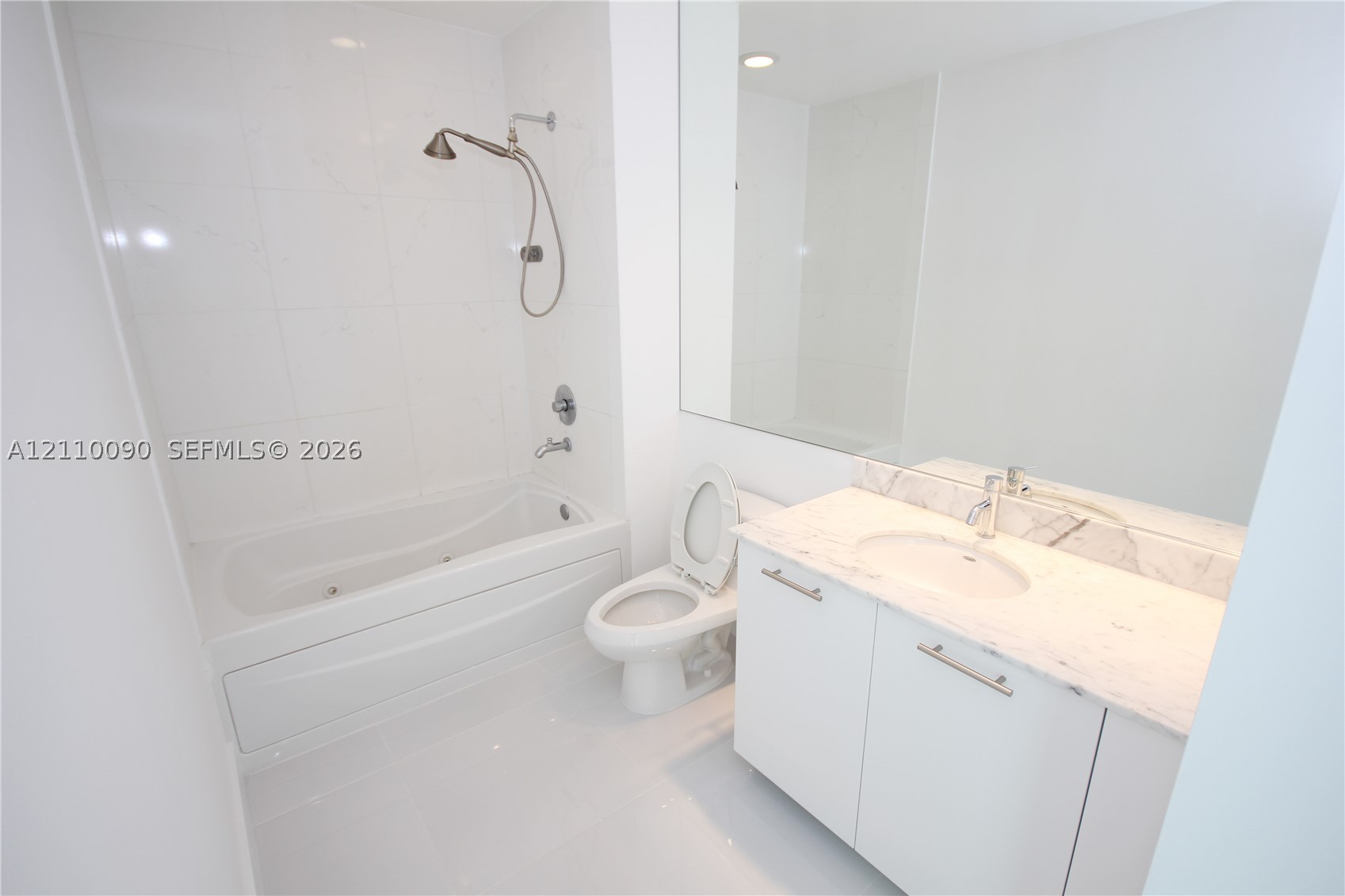 950 Brickell Bay Dr #4109, Miami FL 33131