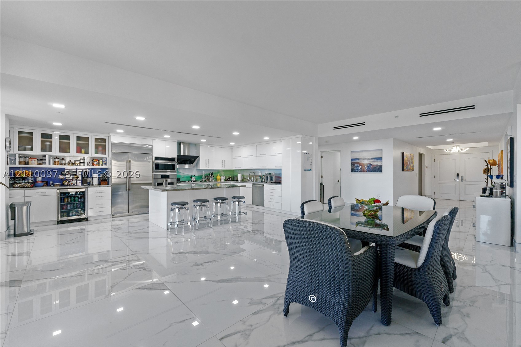 3415 N Ocean Dr #401, Hollywood FL 33019