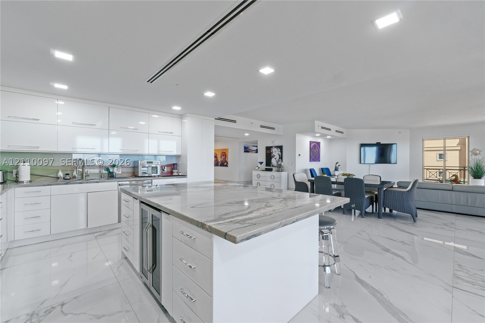 3415 N Ocean Dr #401, Hollywood FL 33019