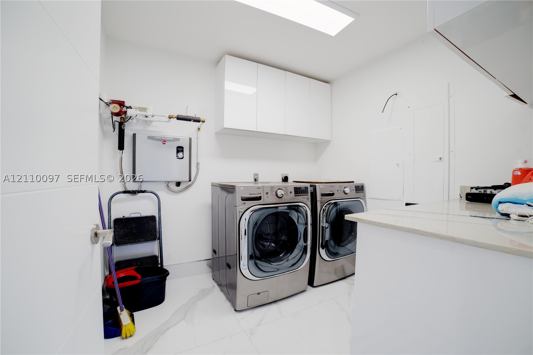 3415 N Ocean Dr #401, Hollywood FL 33019