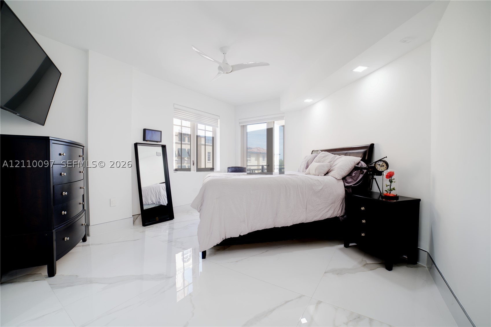 3415 N Ocean Dr #401, Hollywood FL 33019