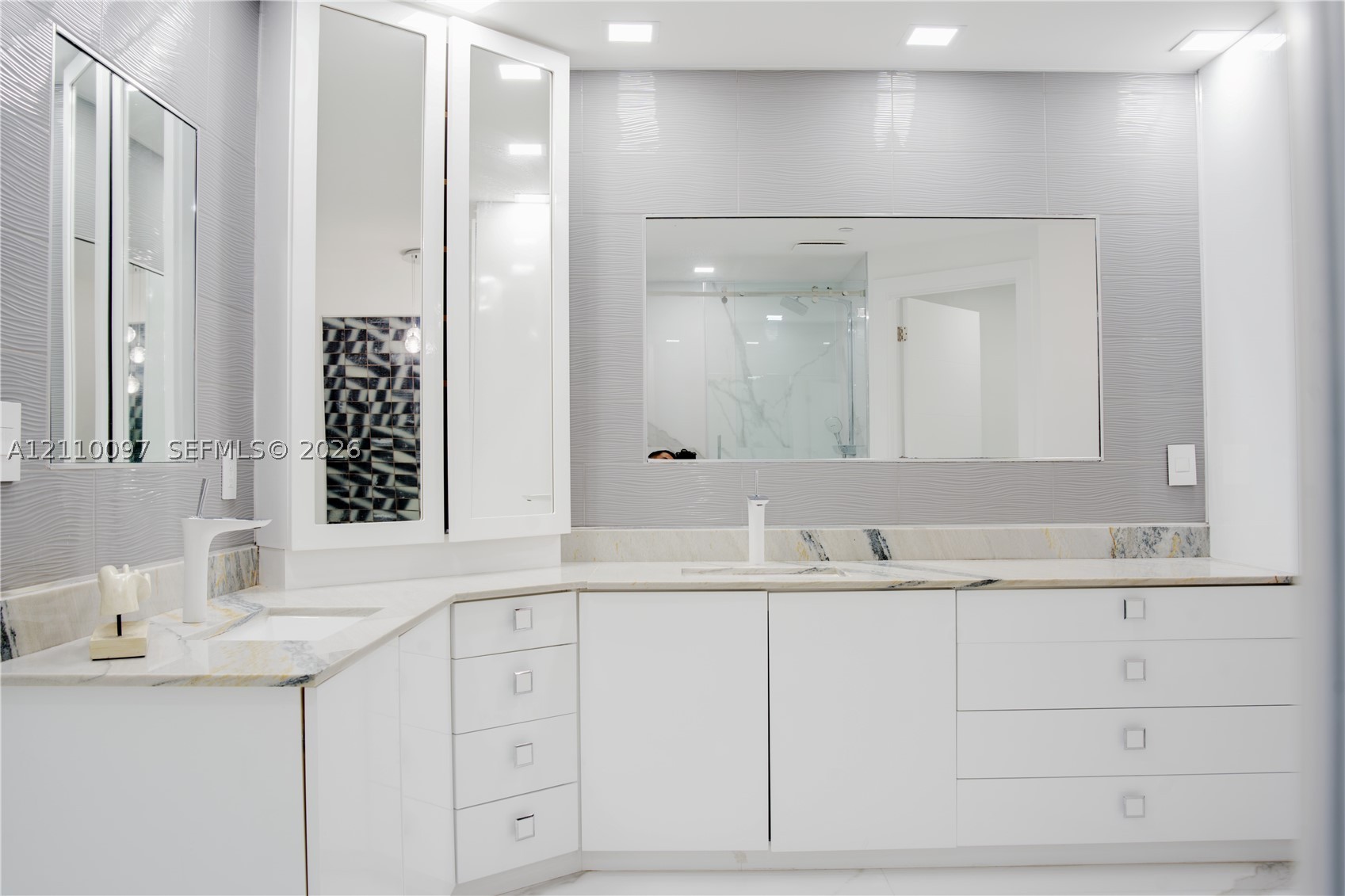 3415 N Ocean Dr #401, Hollywood FL 33019