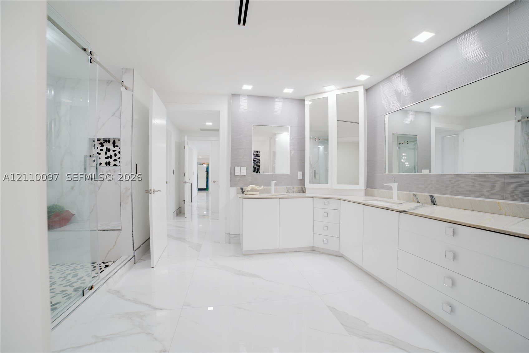3415 N Ocean Dr #401, Hollywood FL 33019