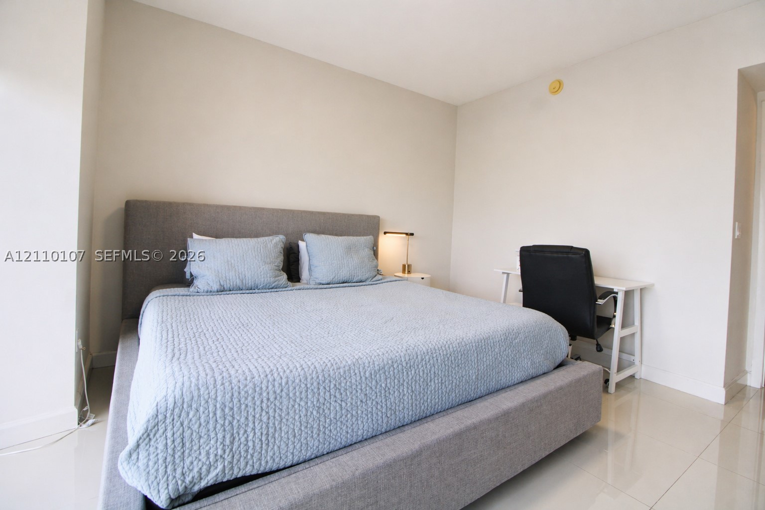 465 Brickell Ave #4604, Miami FL 33131