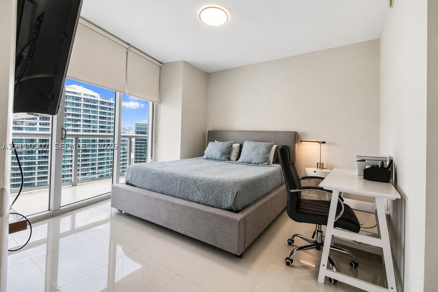 465 Brickell Ave #4604, Miami FL 33131