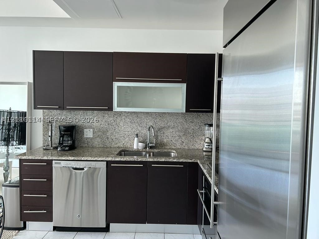 950 Brickell Bay Dr #5108, Miami FL 33131