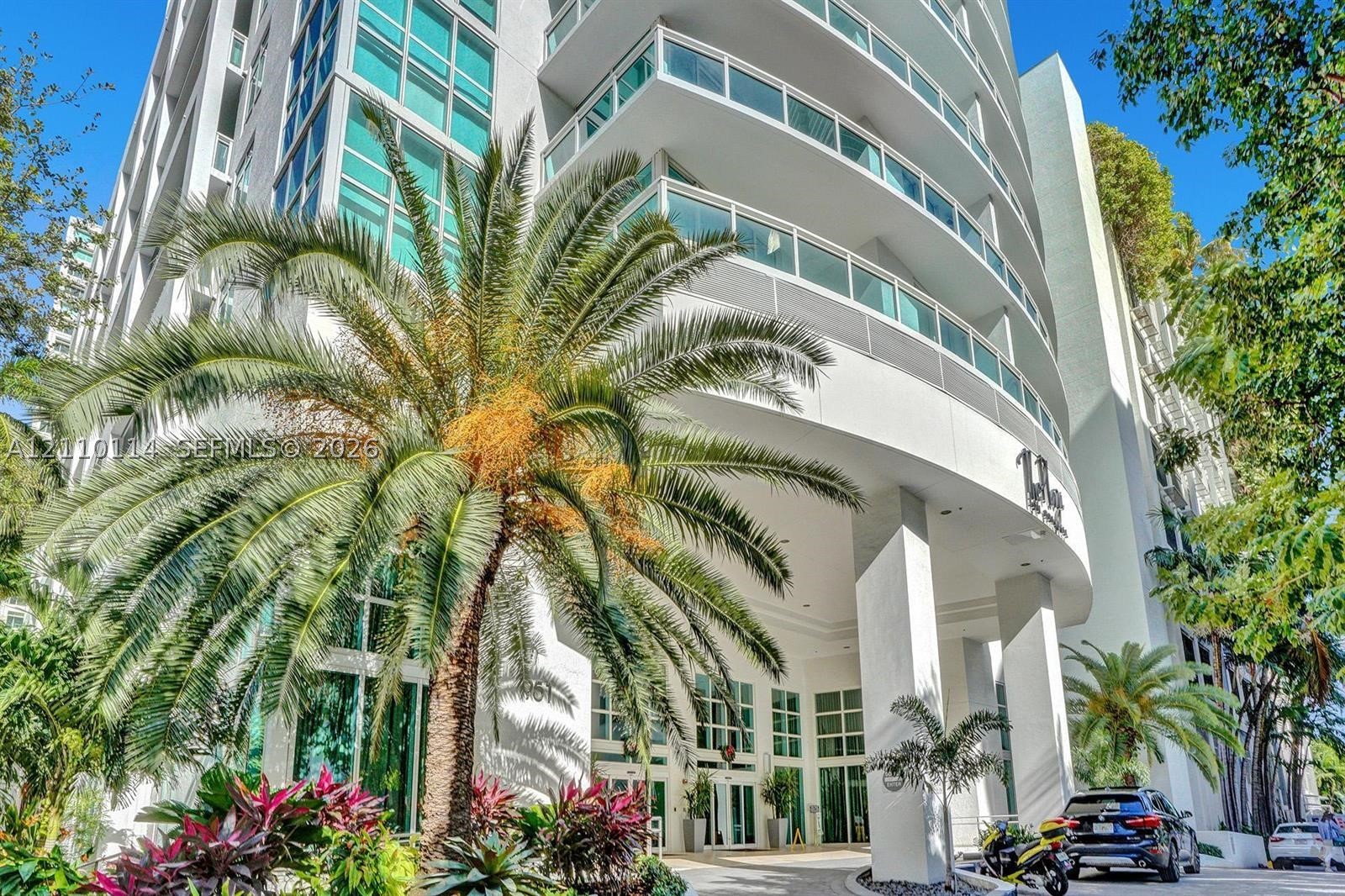 950 Brickell Bay Dr #5108, Miami FL 33131