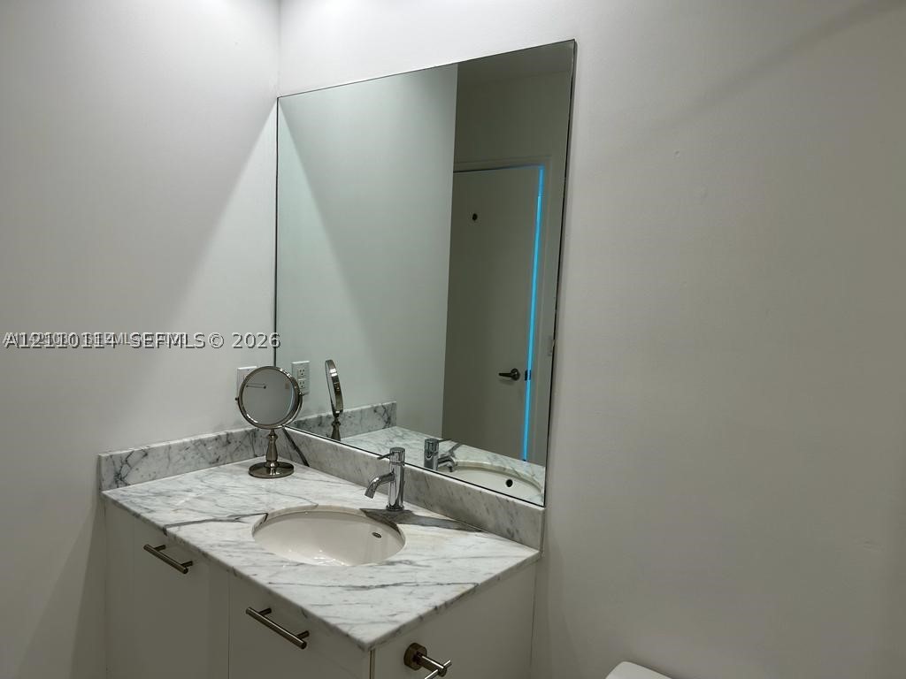 950 Brickell Bay Dr #5108, Miami FL 33131