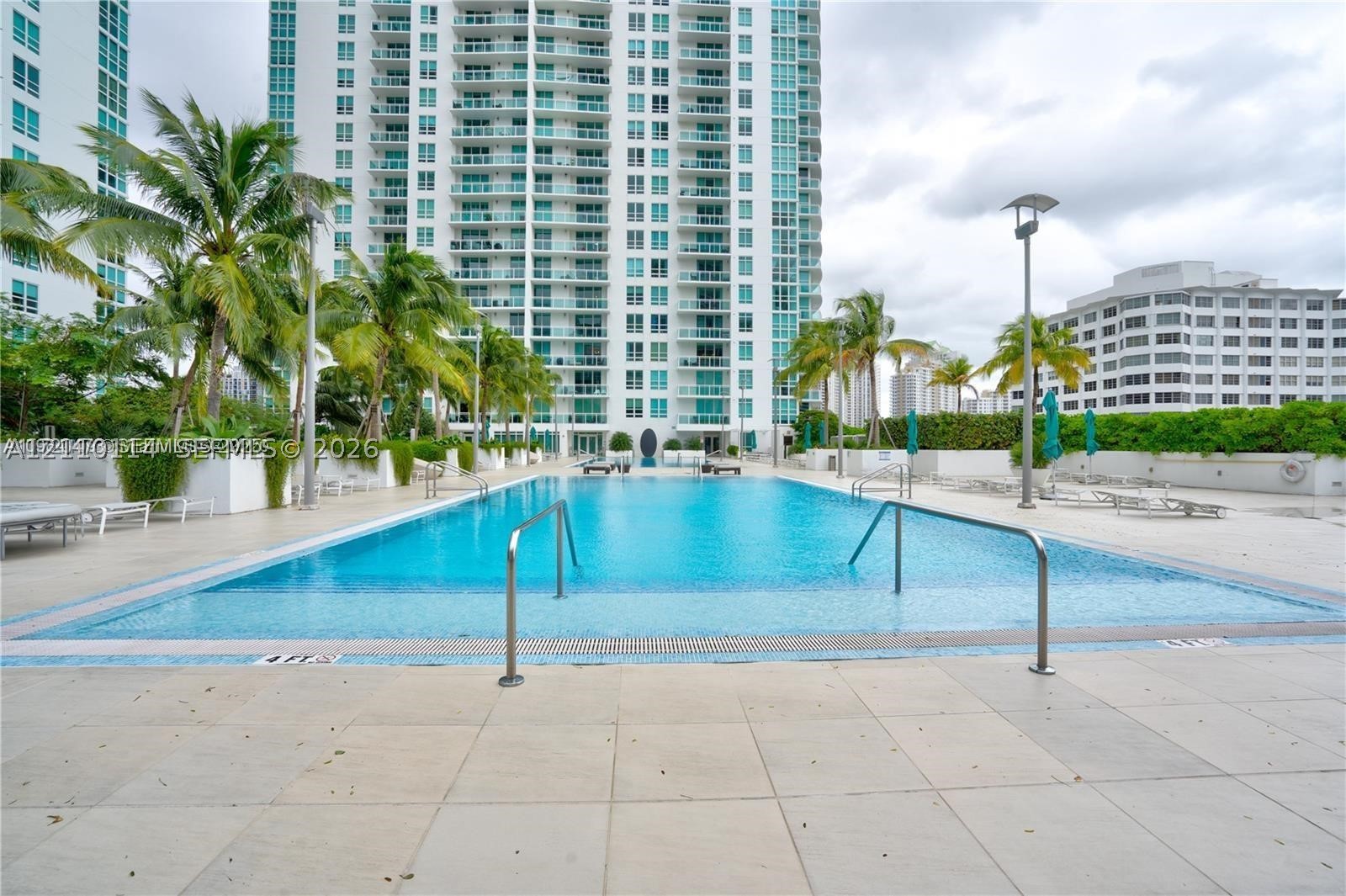 950 Brickell Bay Dr #5108, Miami FL 33131