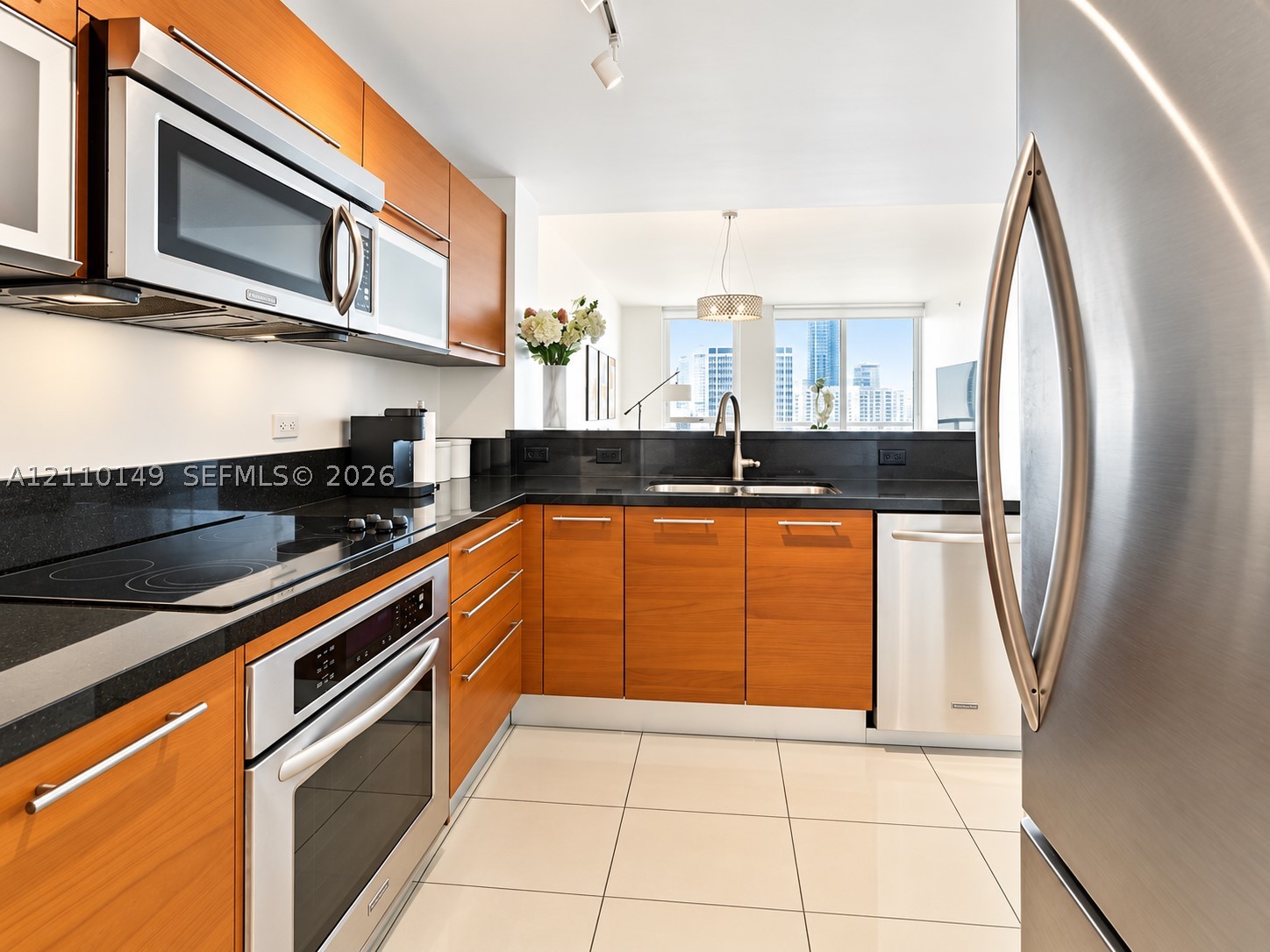 244 Biscayne Blvd #2405, Miami FL 33132