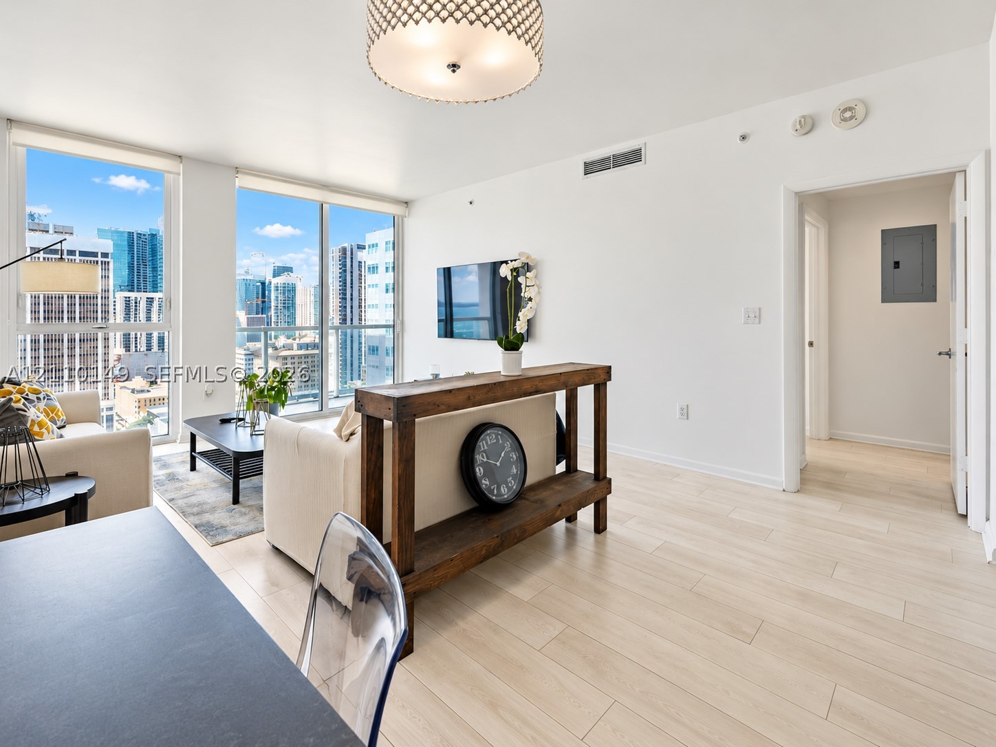 244 Biscayne Blvd #2405, Miami FL 33132