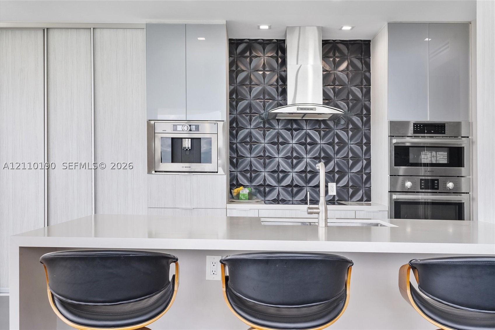 6365 Collins Ave #4307, Miami Beach FL 33141