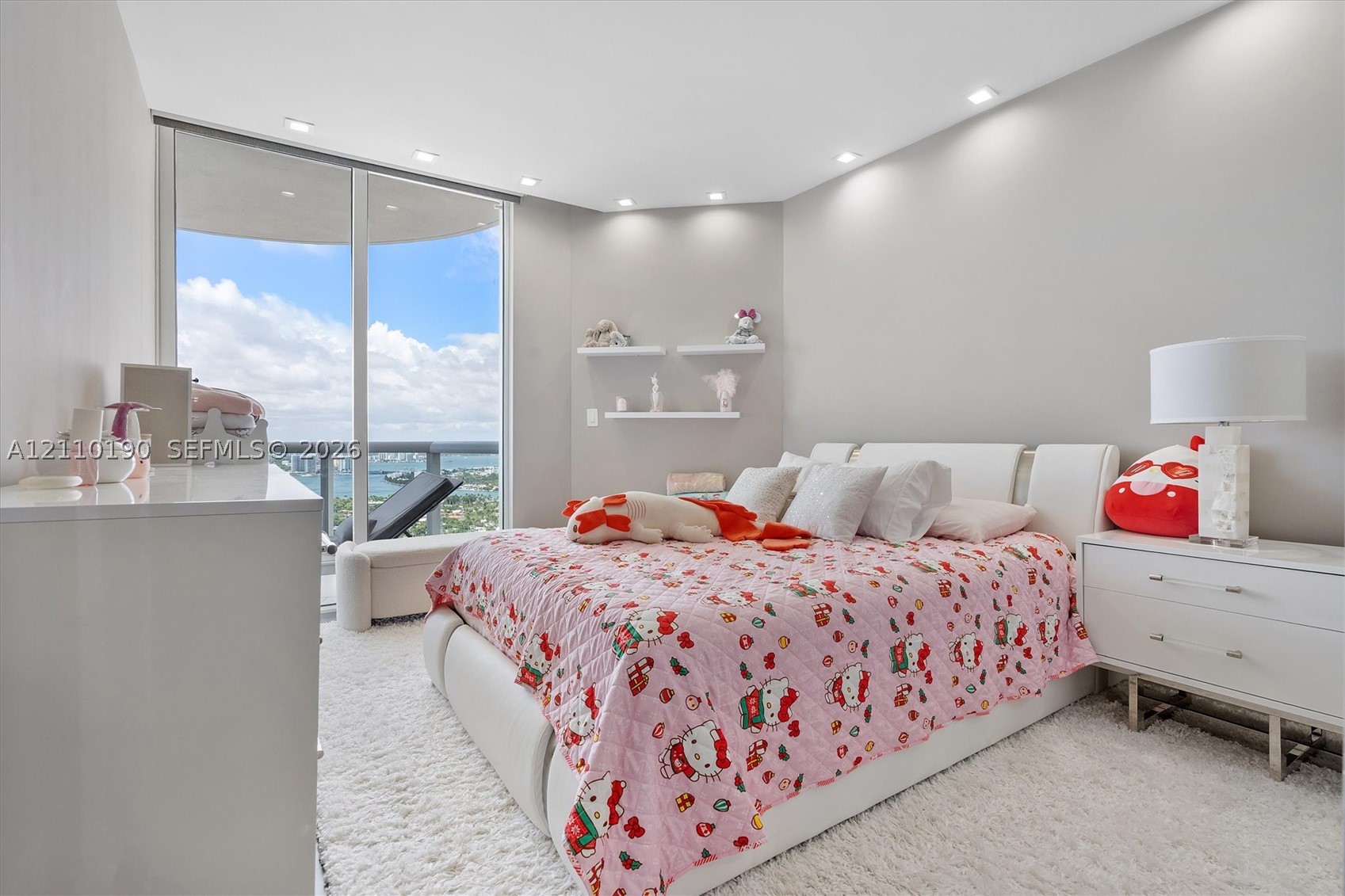 6365 Collins Ave #4307, Miami Beach FL 33141