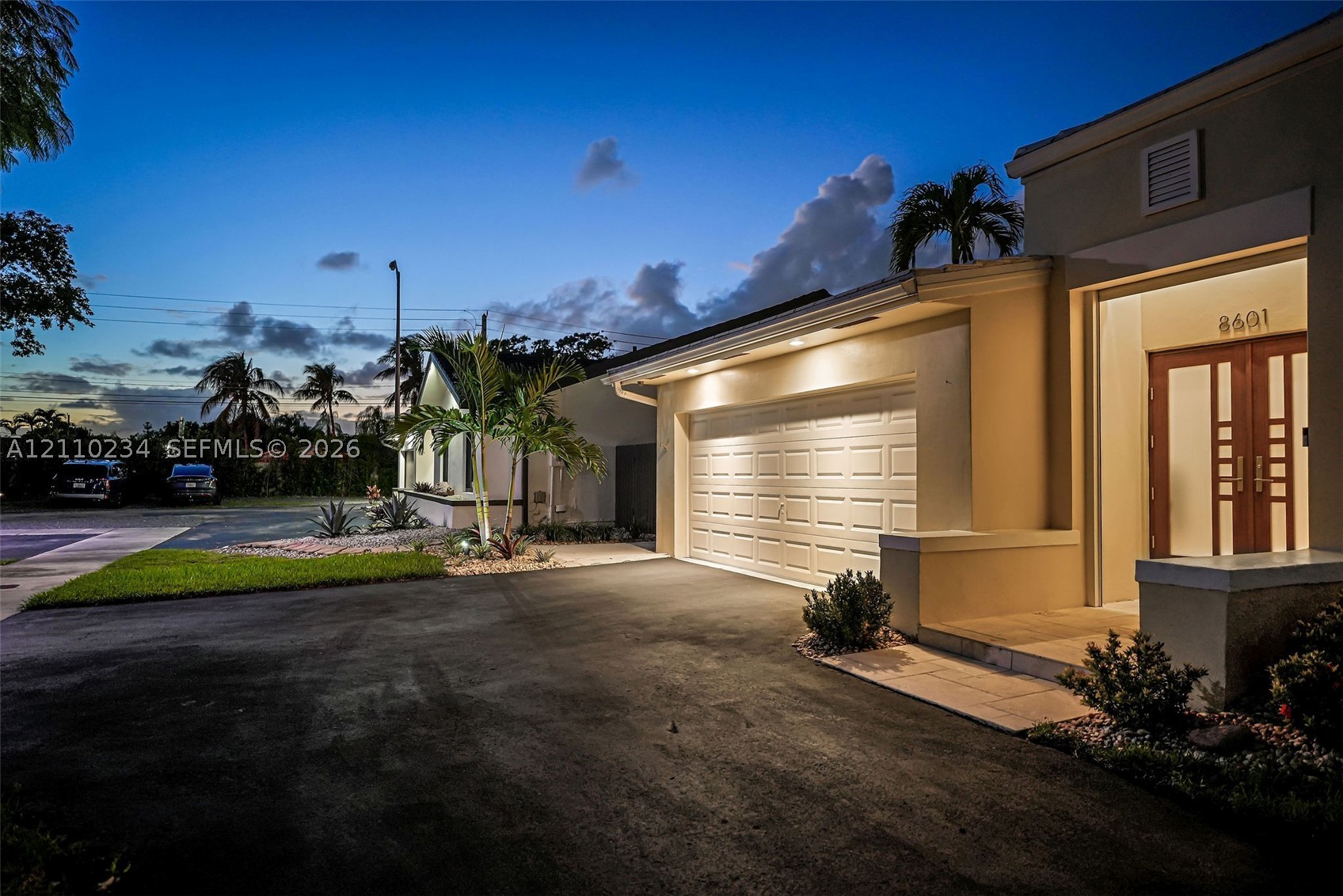 8601 SW 82nd Ter, Miami FL 33143