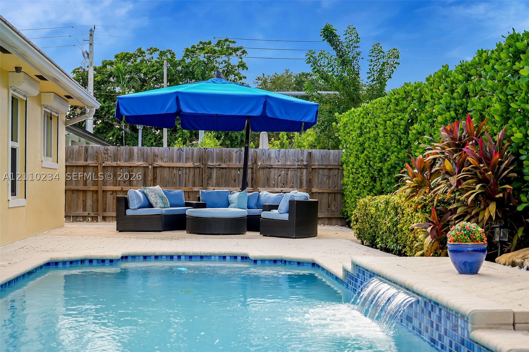 8601 SW 82nd Ter, Miami FL 33143