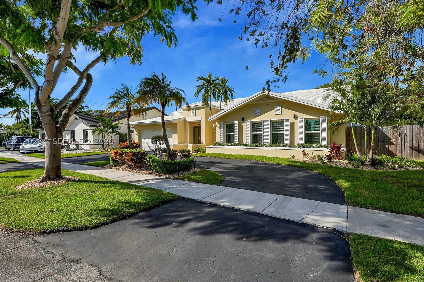 8601 SW 82nd Ter, Miami FL 33143