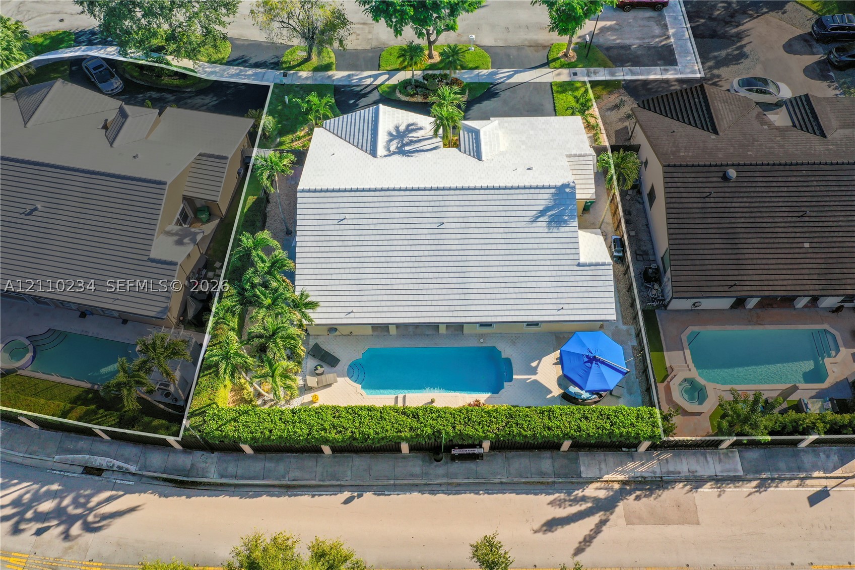 8601 SW 82nd Ter, Miami FL 33143