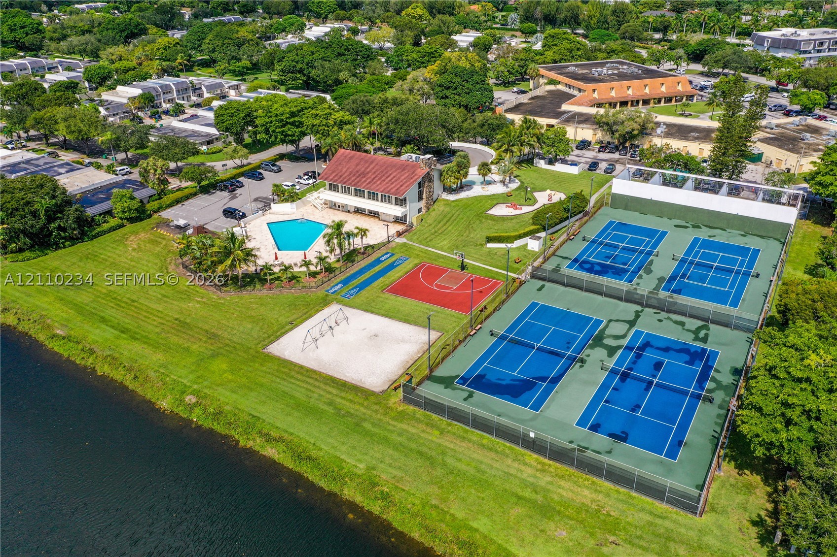 8601 SW 82nd Ter, Miami FL 33143