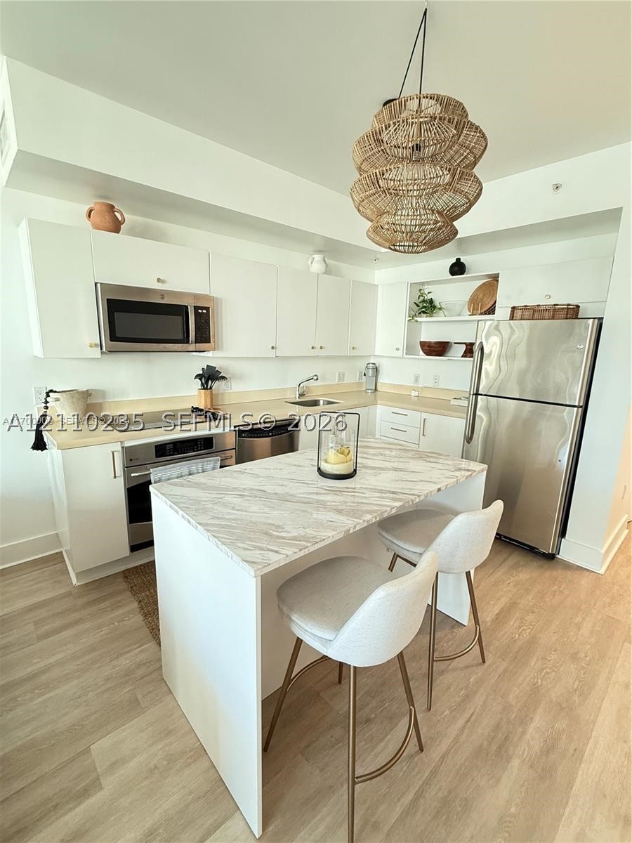 90 SW 3rd St #1114, Miami FL 33130