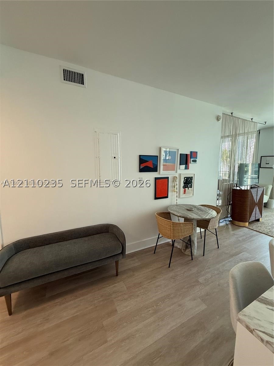 90 SW 3rd St #1114, Miami FL 33130