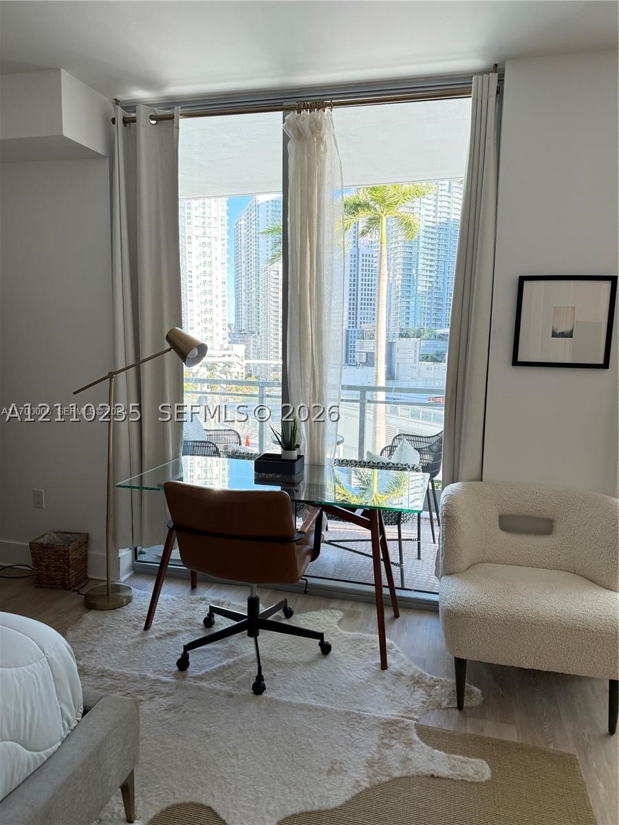 90 SW 3rd St #1114, Miami FL 33130