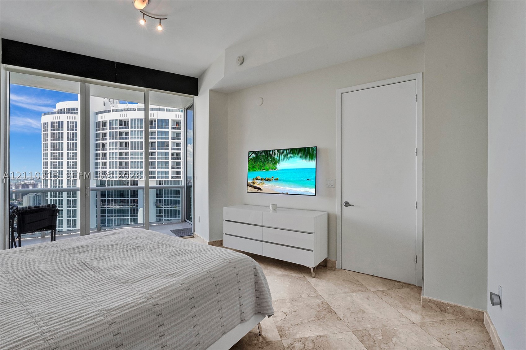 18101 Collins Ave #5108, Sunny Isles Beach FL 33160