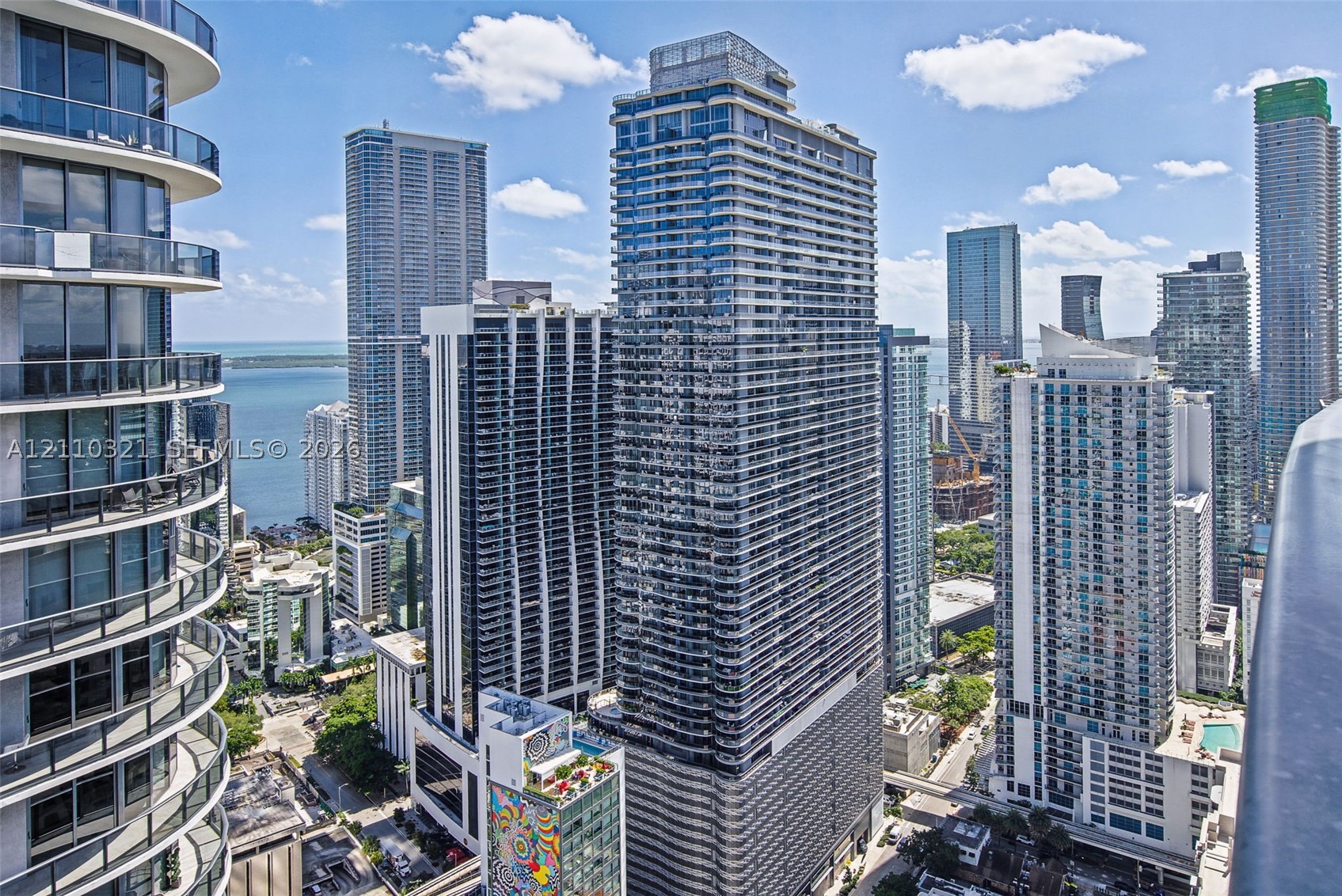 55 SW 9th St #PH4601, Miami FL 33130