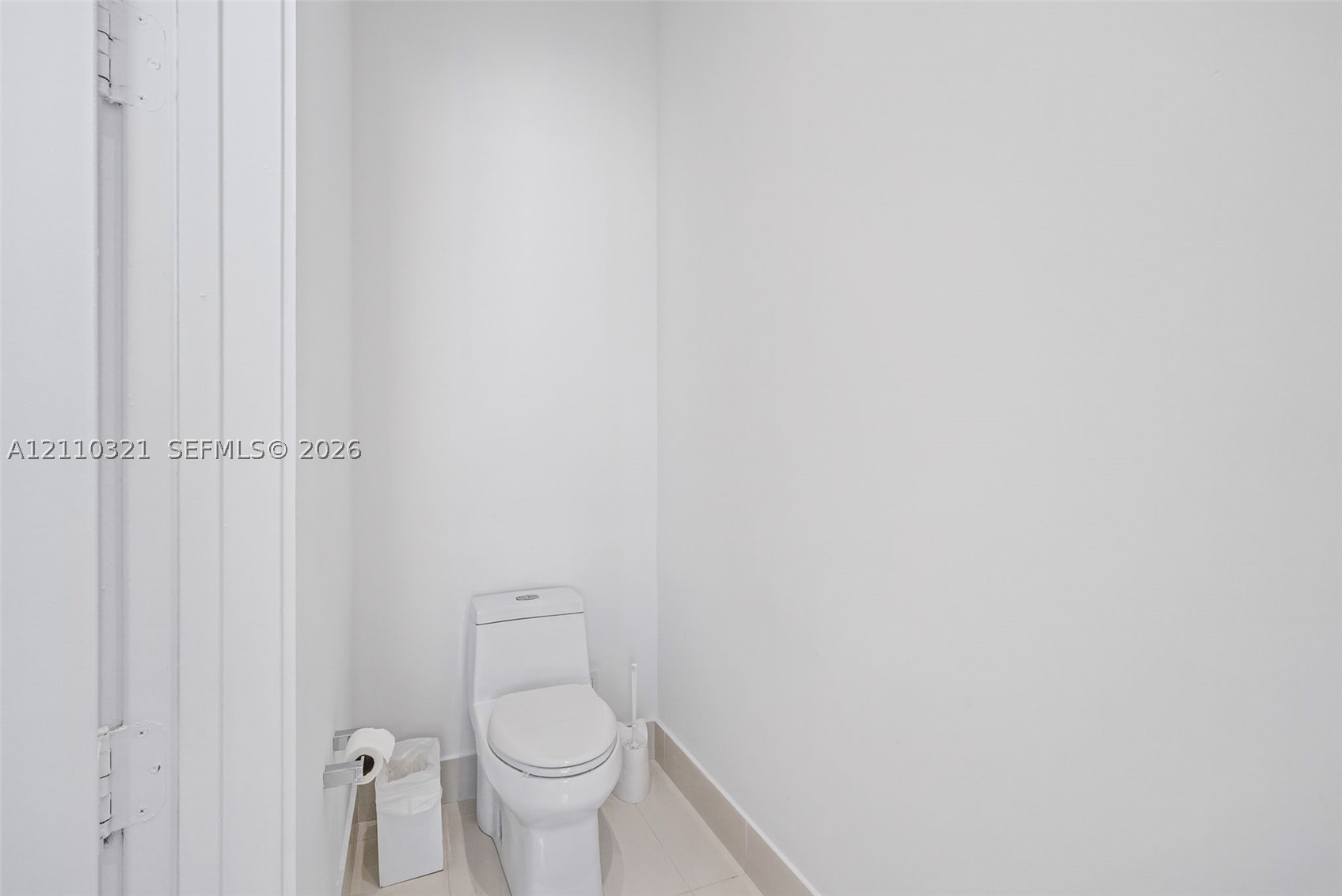 55 SW 9th St #PH4601, Miami FL 33130