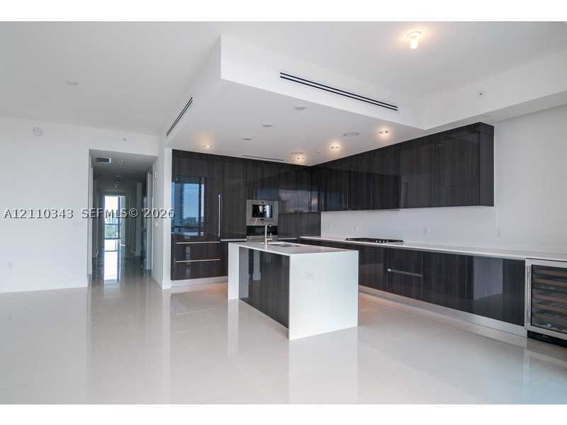 3250 NE 188 STREET #905, Aventura FL 33180