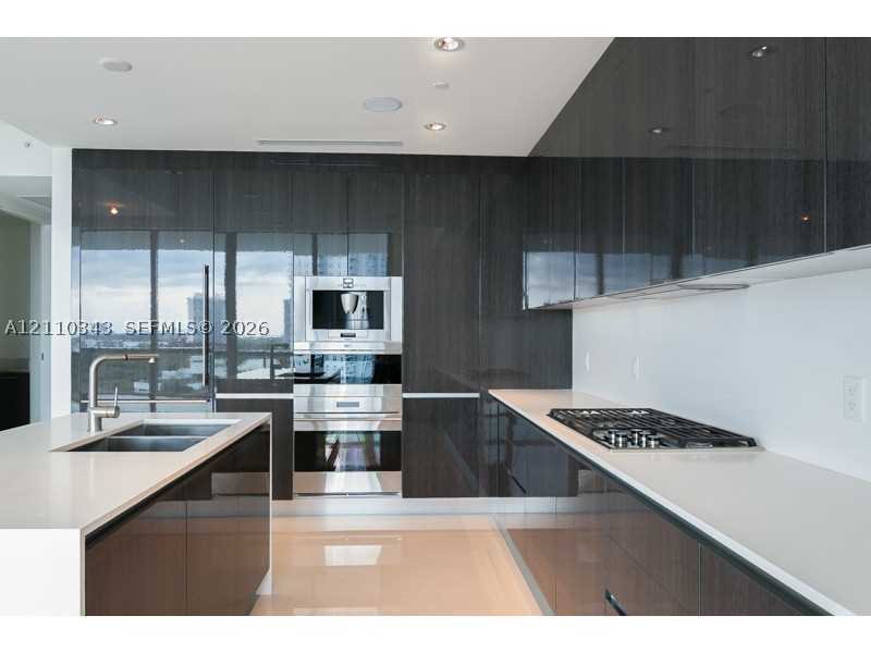 3250 NE 188 STREET #905, Aventura FL 33180