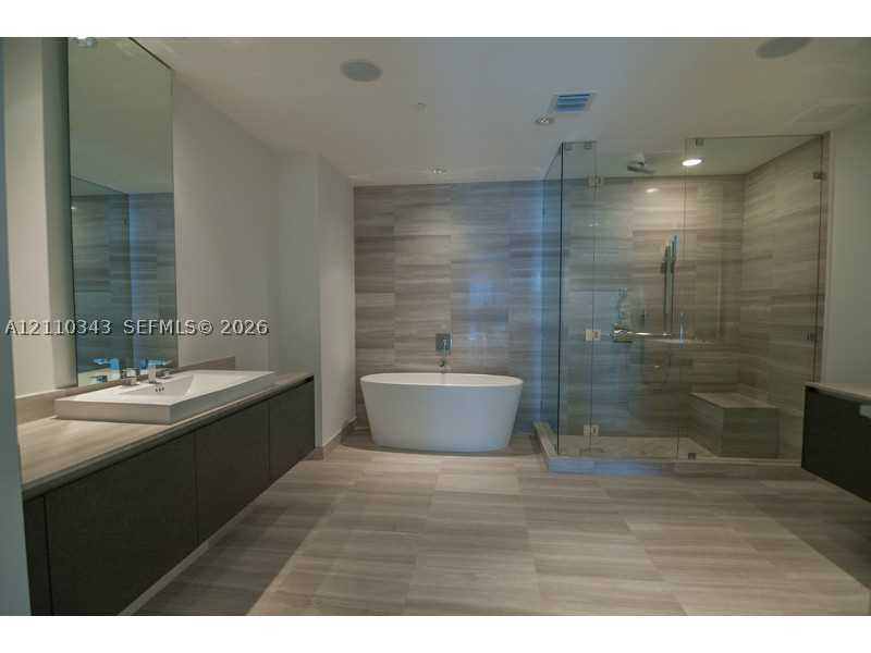 3250 NE 188 STREET #905, Aventura FL 33180