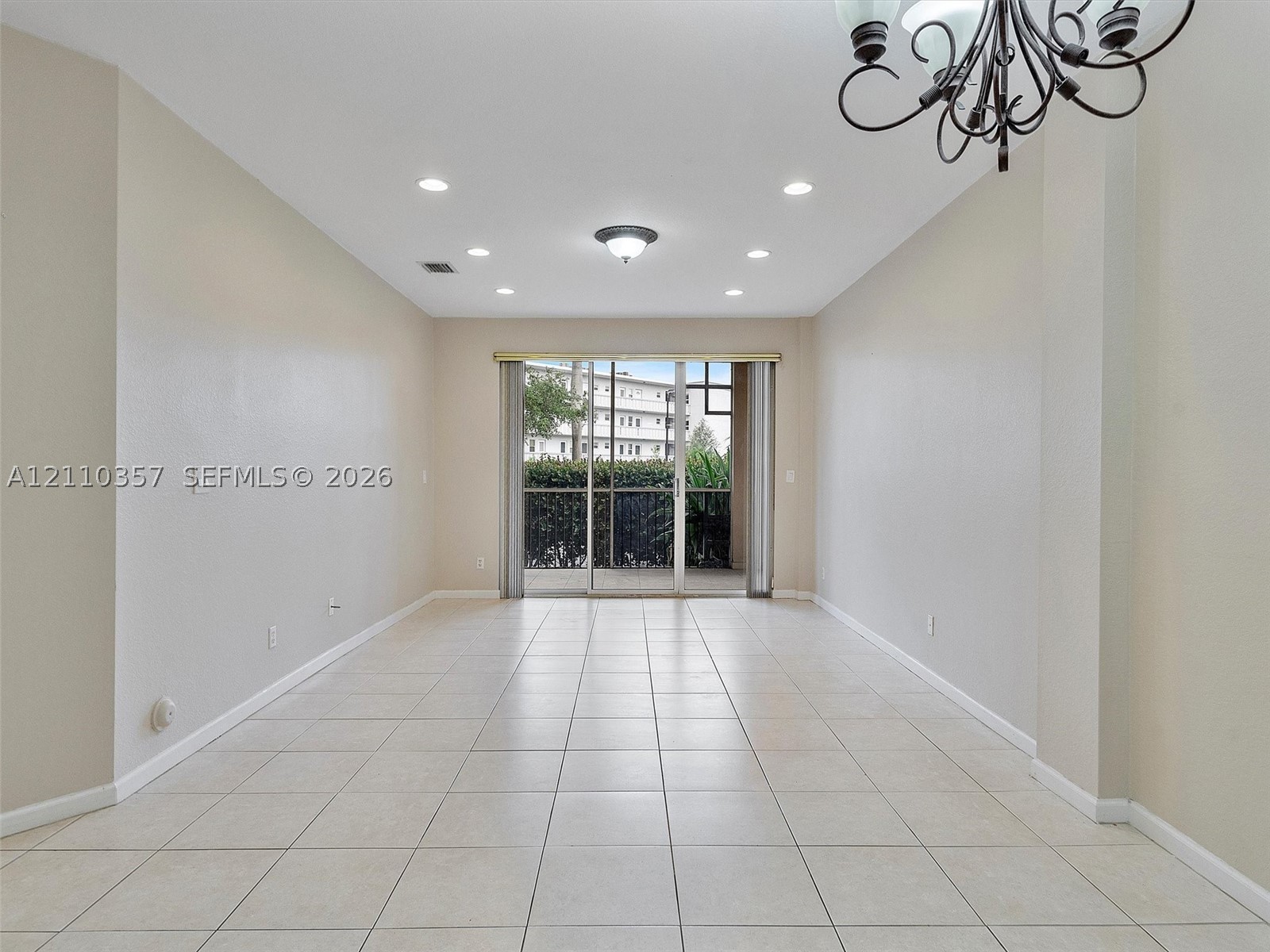 85 Gulfstream Rd #105A, Dania Beach FL 33004