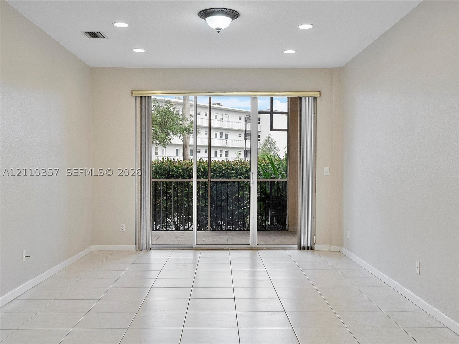 85 Gulfstream Rd #105A, Dania Beach FL 33004