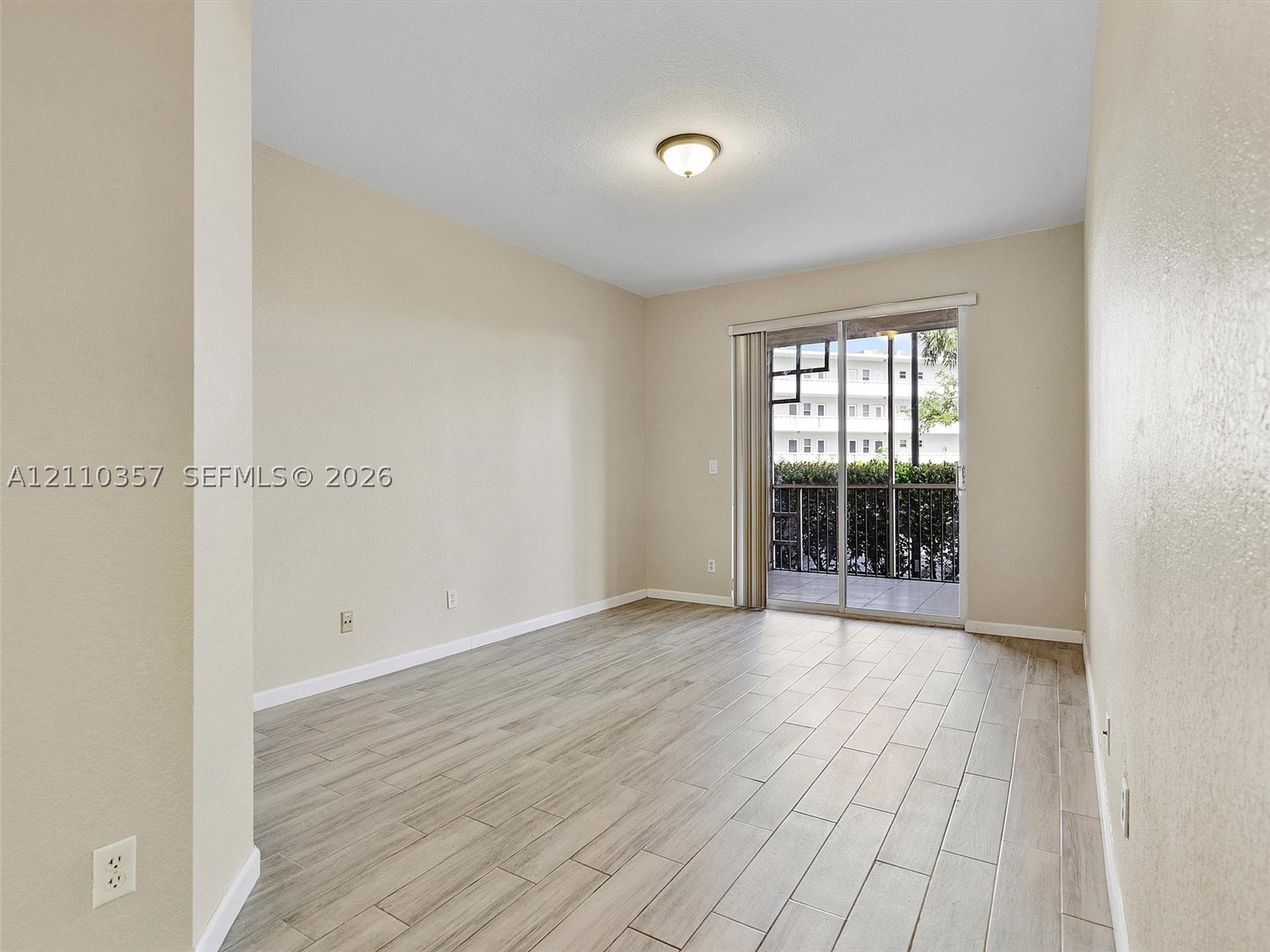 85 Gulfstream Rd #105A, Dania Beach FL 33004