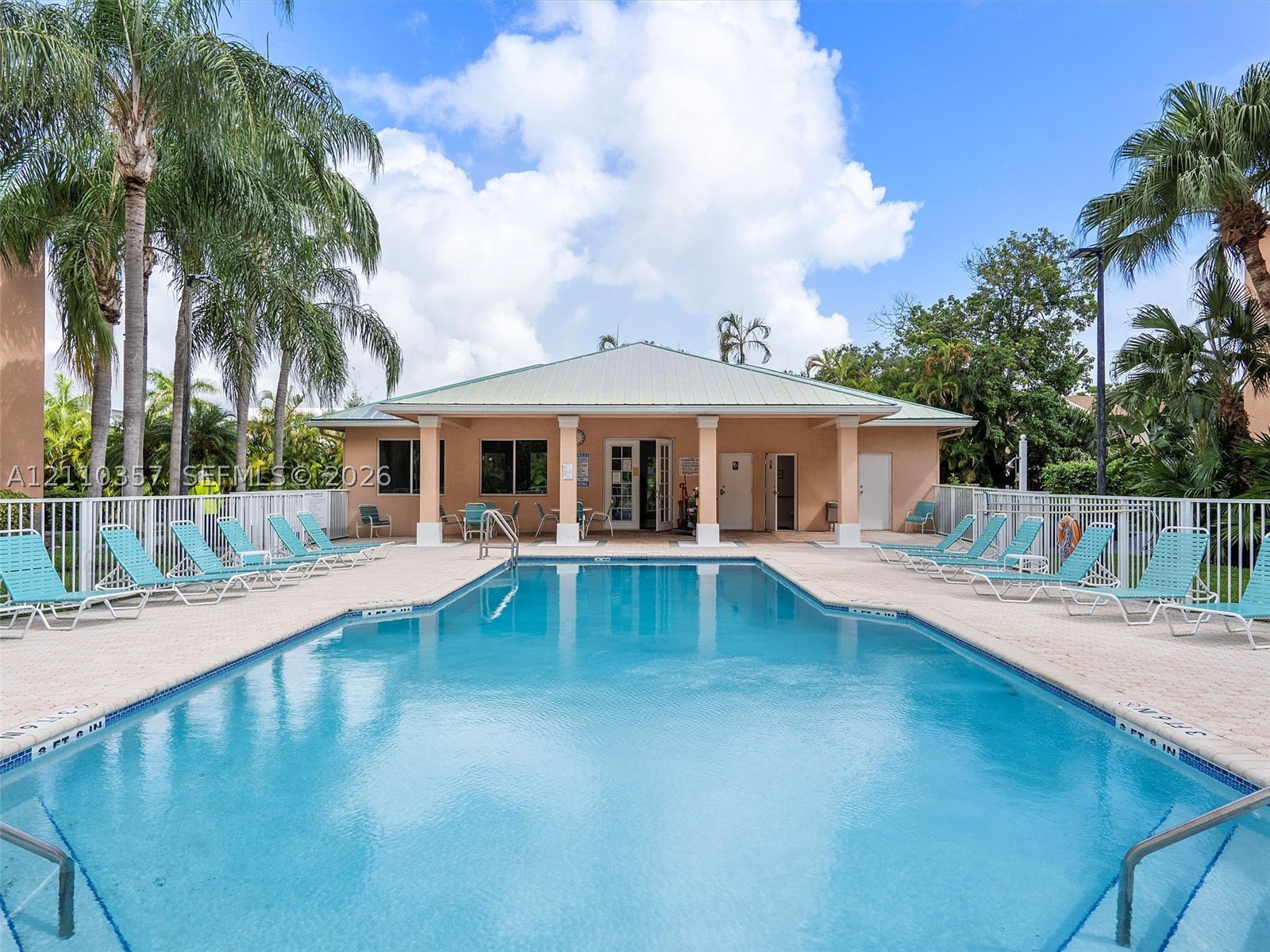 85 Gulfstream Rd #105A, Dania Beach FL 33004