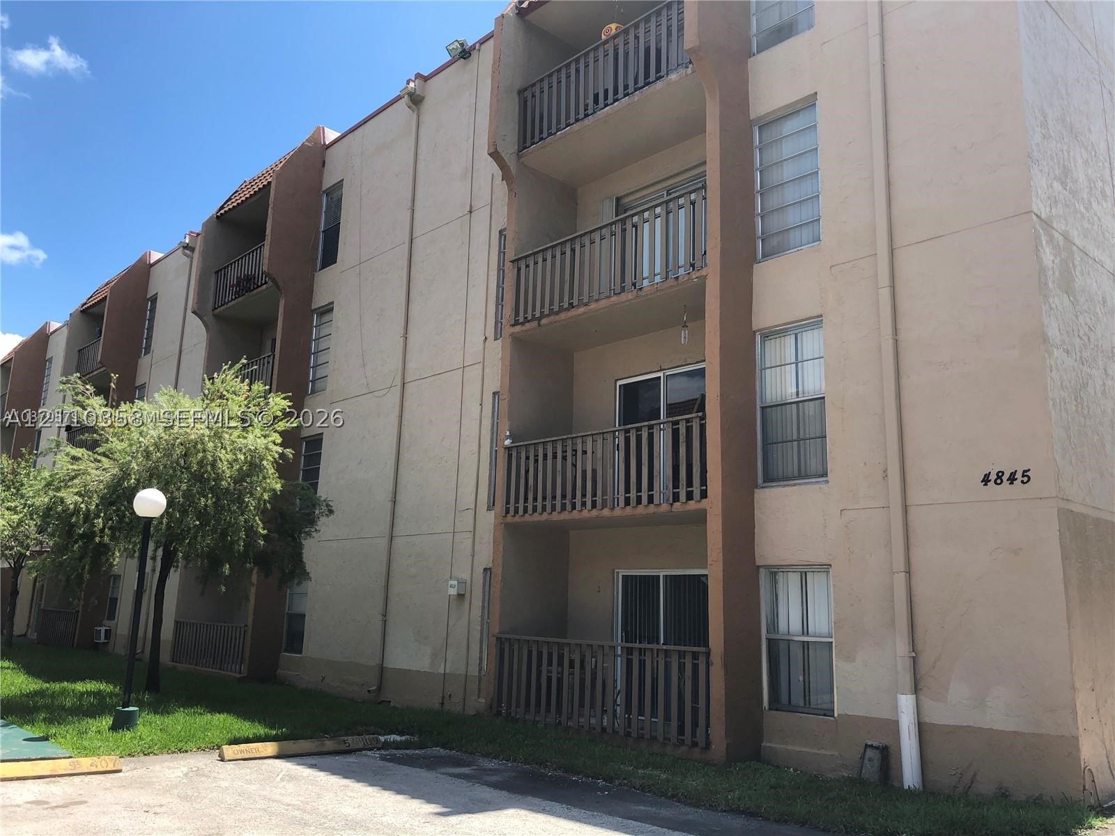 4845 NW 7th St #301-5, Miami FL 33126