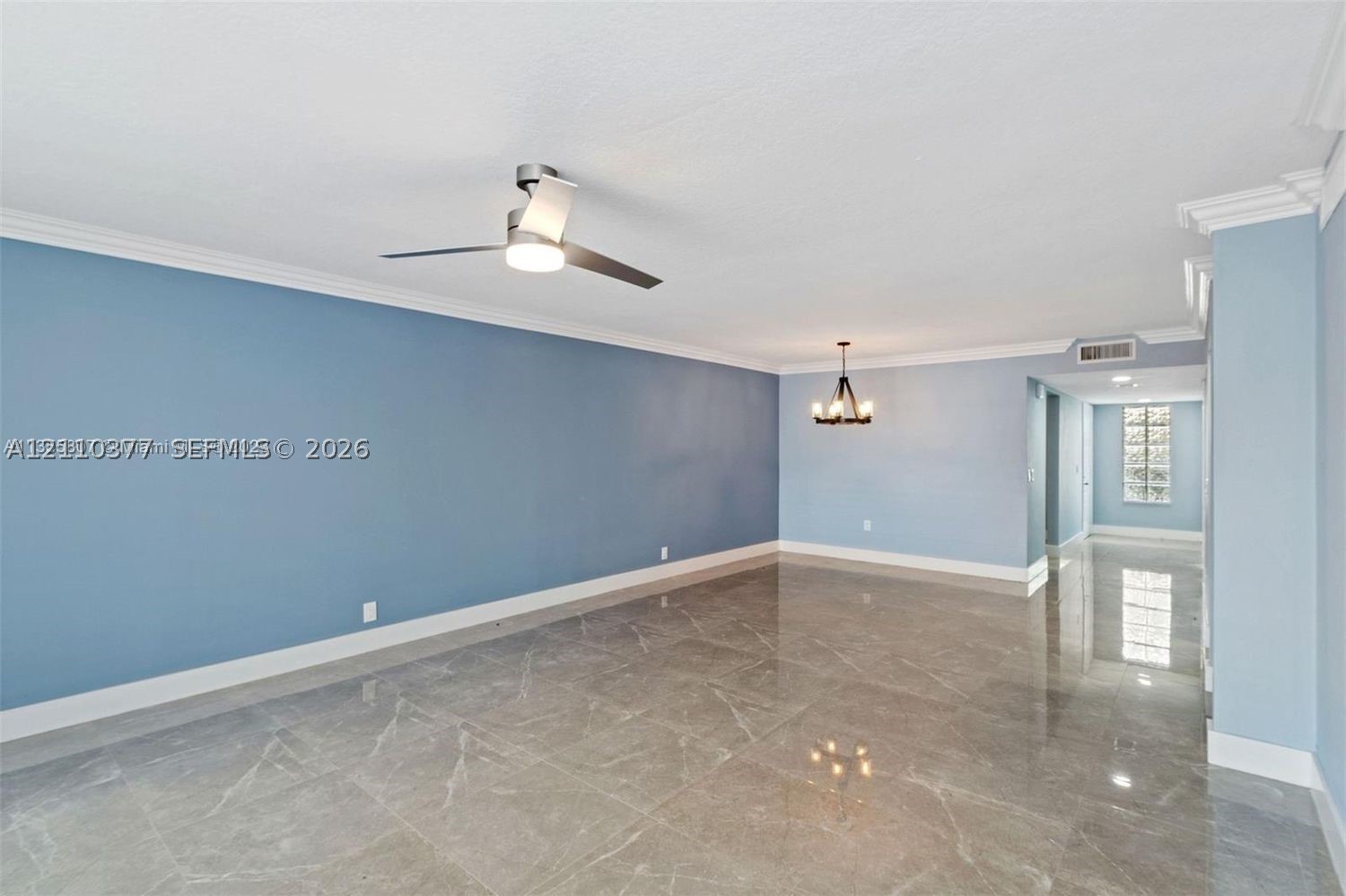 390 Racquet Club Rd #202, Weston FL 33326