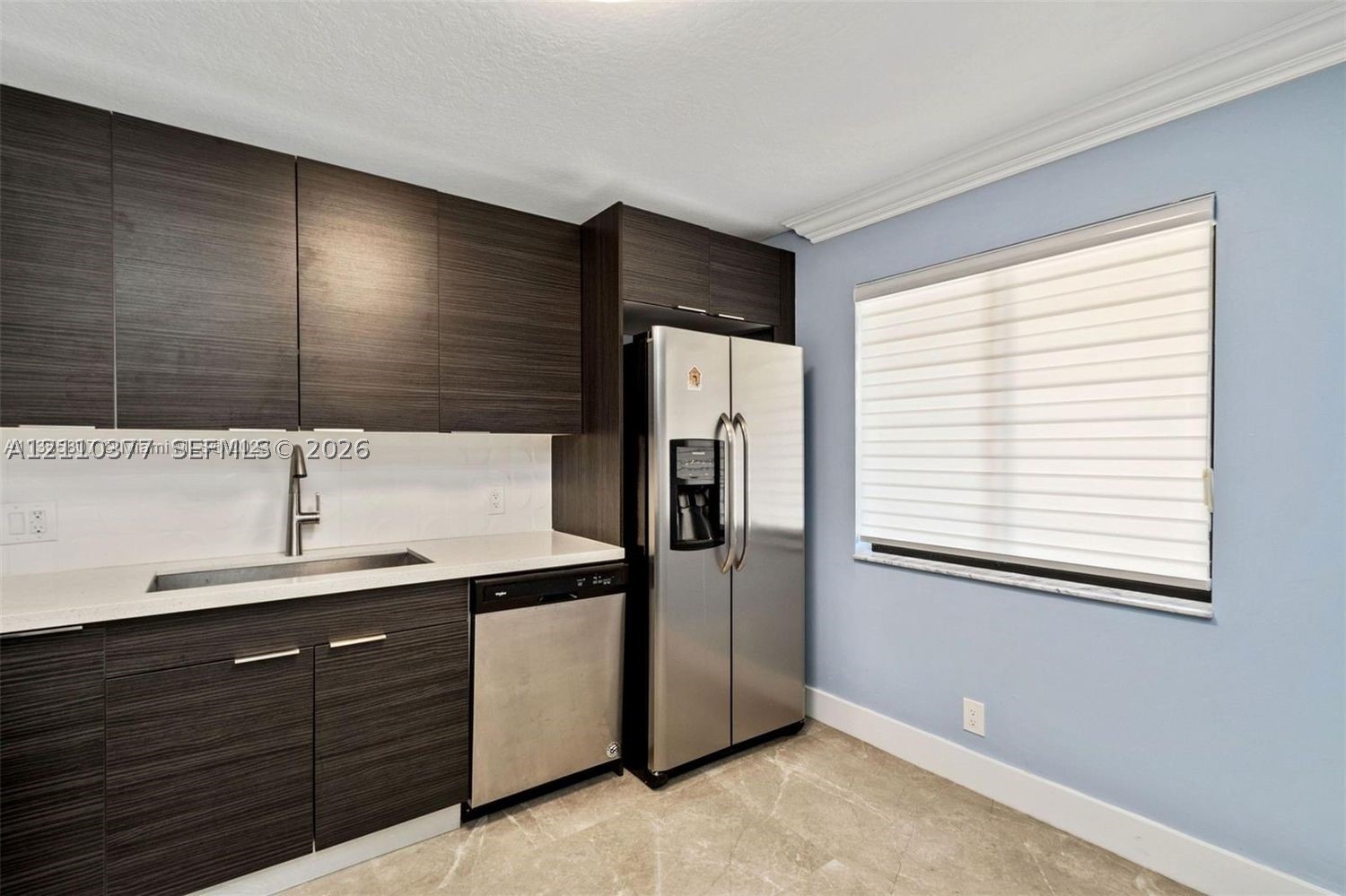 390 Racquet Club Rd #202, Weston FL 33326