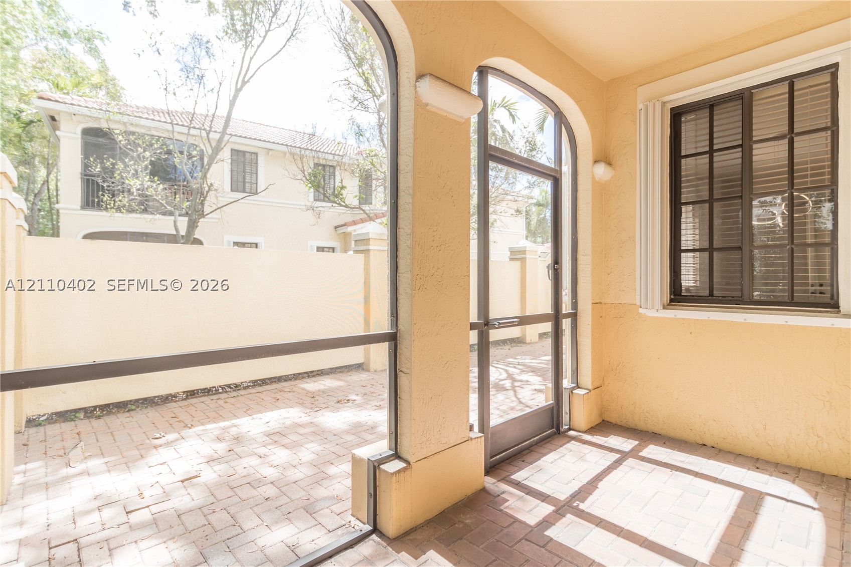 1611 Passion Vine Cir #12-2, Weston FL 33326