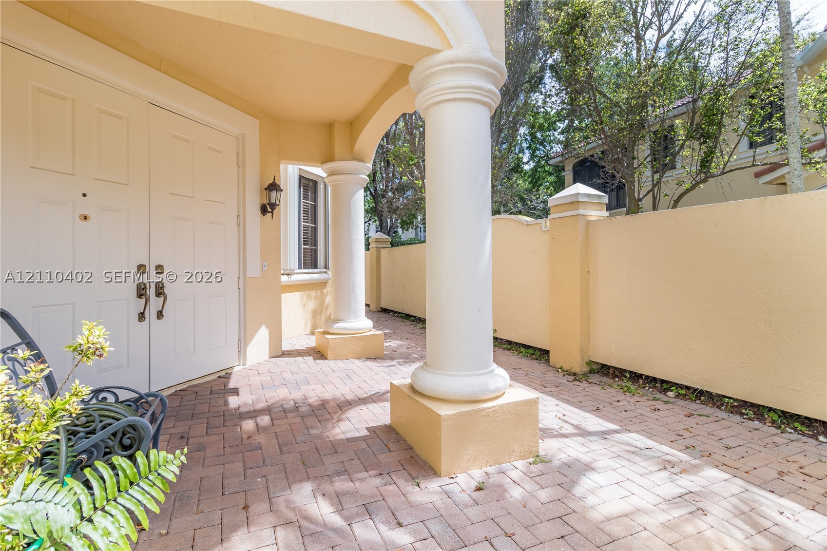 1611 Passion Vine Cir #12-2, Weston FL 33326