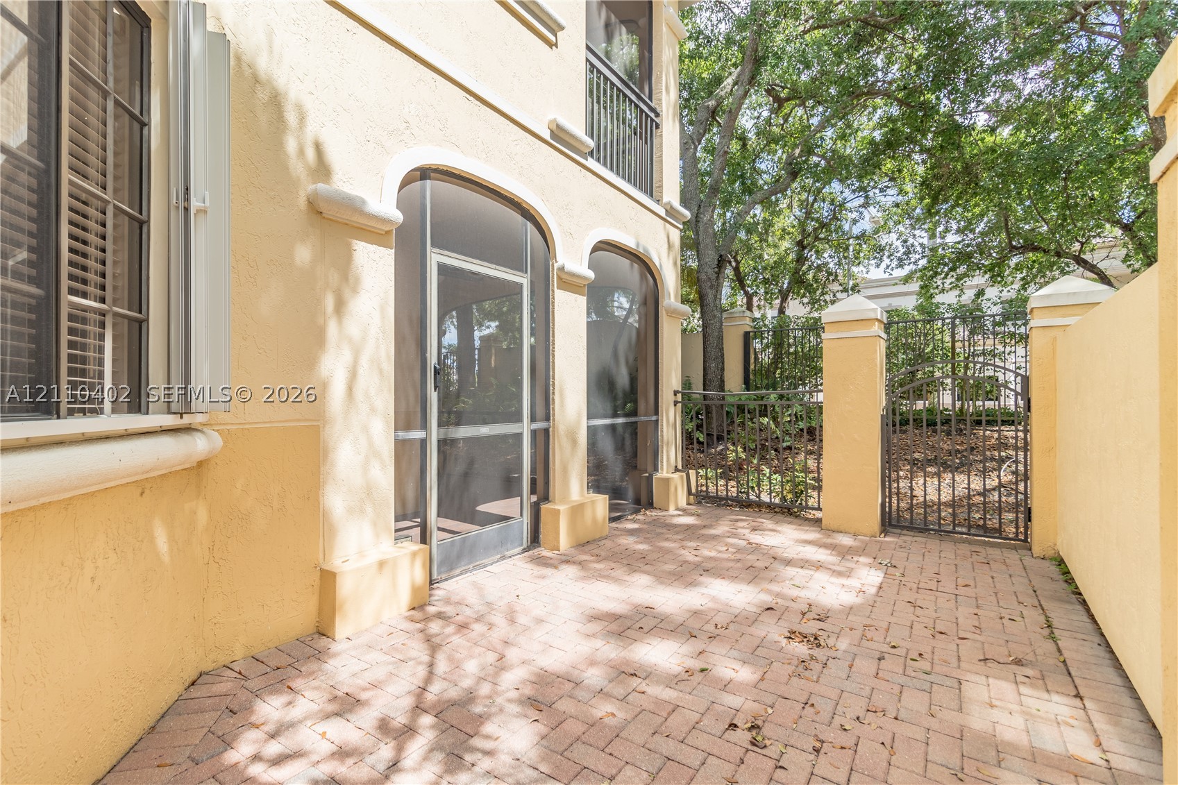 1611 Passion Vine Cir #12-2, Weston FL 33326