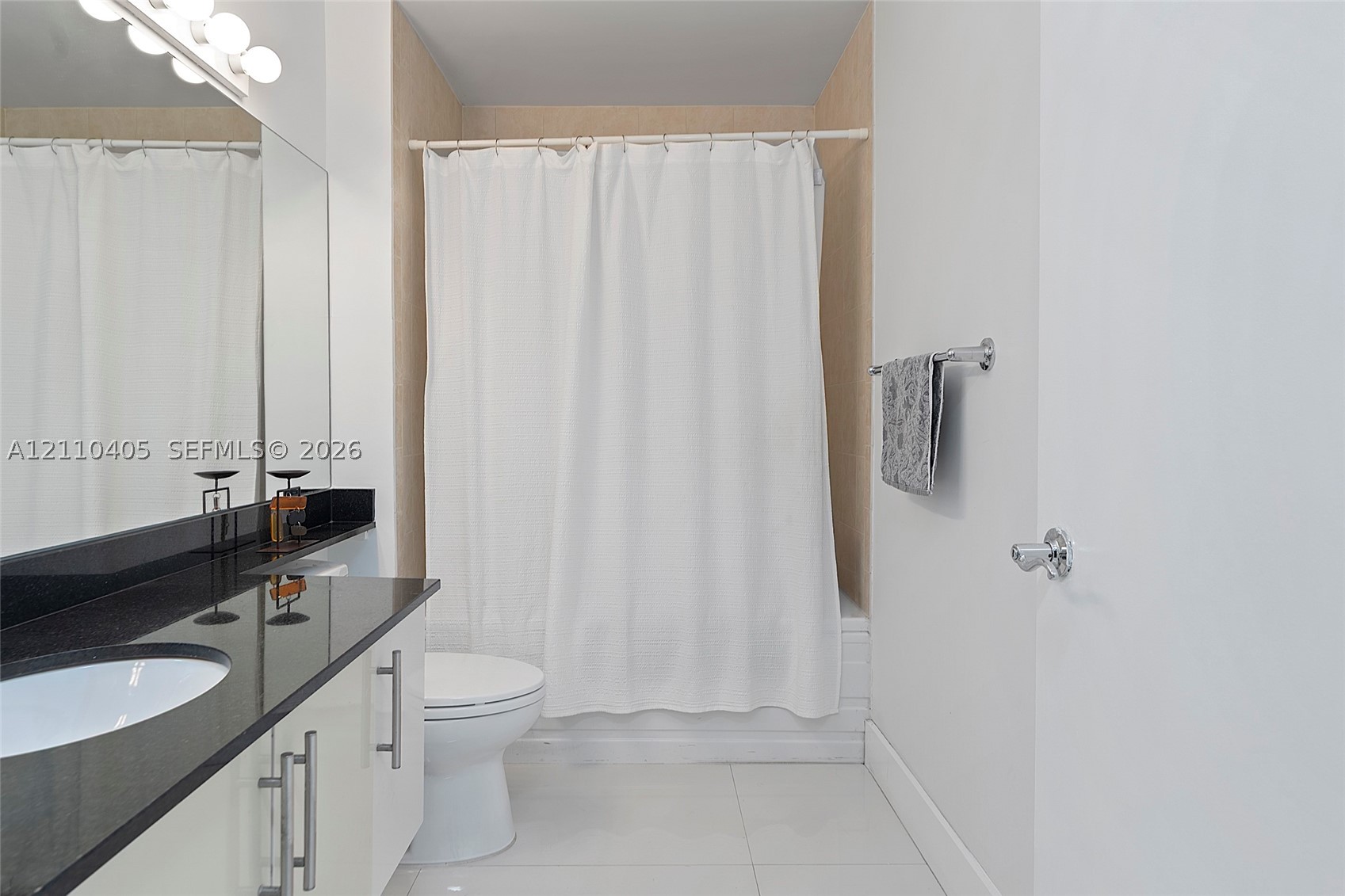 31 SE 5th St #3516, Miami FL 33131