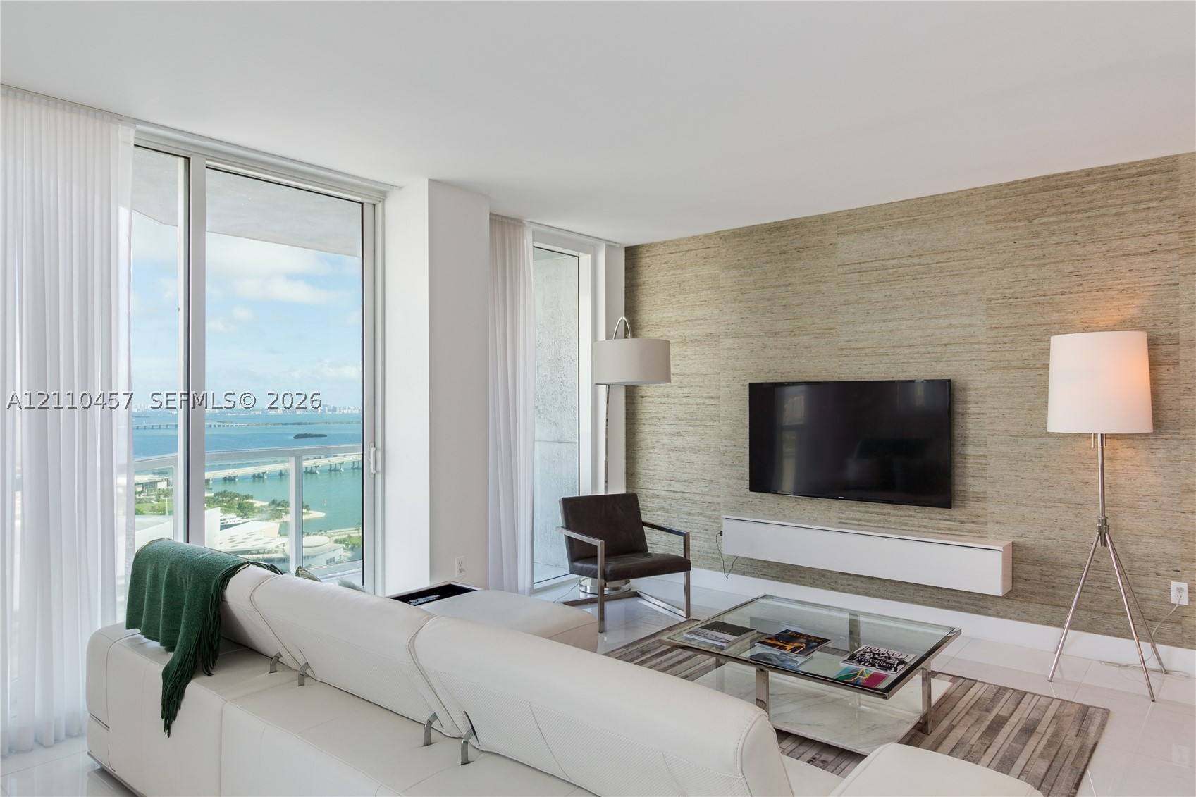 253 NE 2nd St #3702, Miami FL 33132