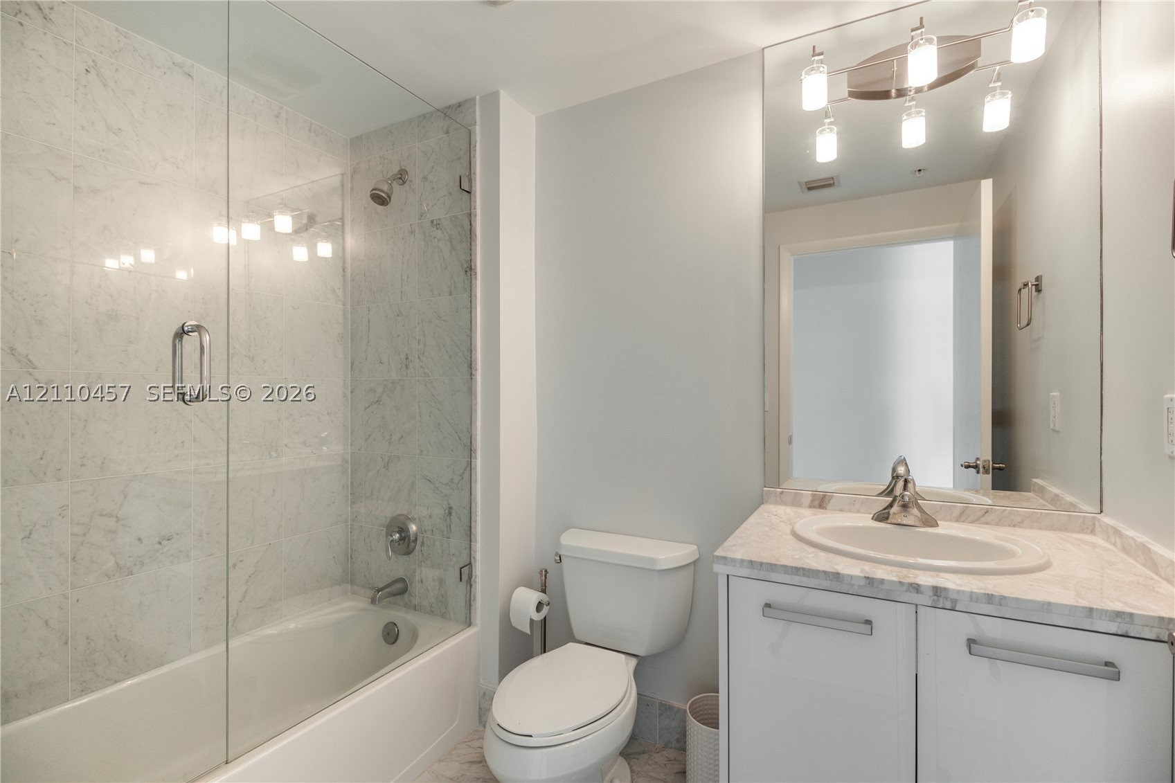 253 NE 2nd St #3702, Miami FL 33132